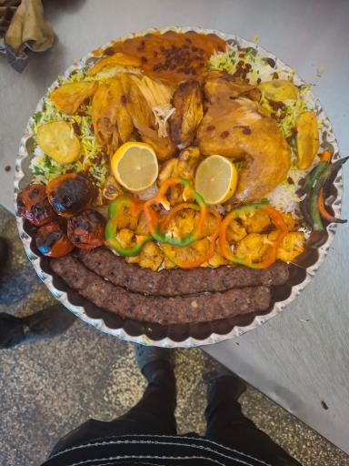 عکس غذاخوری‌ پدیده‌