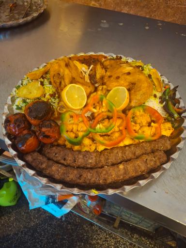 عکس غذاخوری‌ پدیده‌