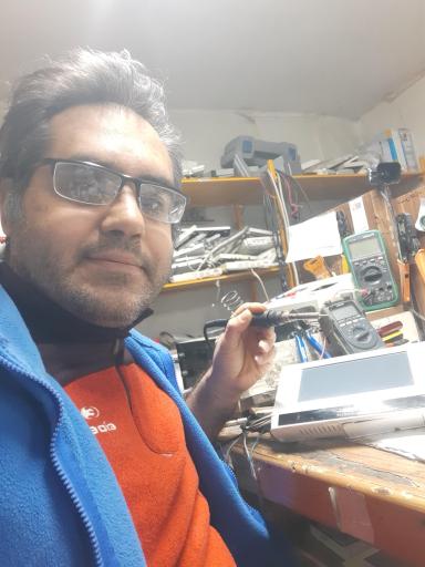 عکس تعمیرگاه تخصصی آیفونهای تصویری آرش