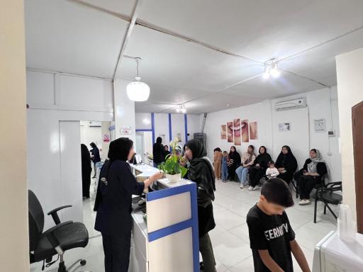 عکس کلینیک دندانپزشکی ستاره (دکتر سید امین لایق و زهرا رضائی)