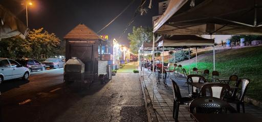 عکس ماشین های غذای خیابانی