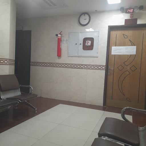 عکس پلی کلینیک تخصصی بیمارستان شهدای لنجان