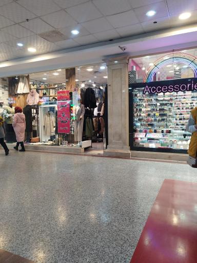 عکس مجتمع تجاری طوبی چیتگر