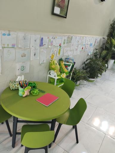 عکس غذاخوری مامان منیر 