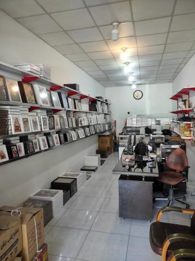 عکس فروشگاه لوازم عکاسی شات