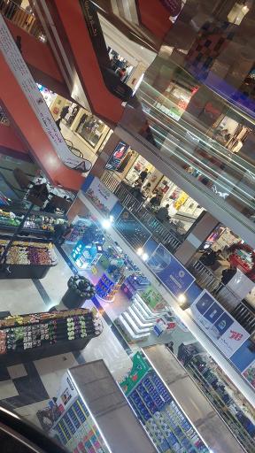 عکس مجتمع تجاری طوبی چیتگر