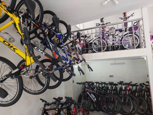 عکس فروشگاه موتورسیکلت و دوچرخه صالحی