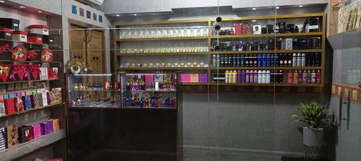 گالری عطر و ادکلن ریحان