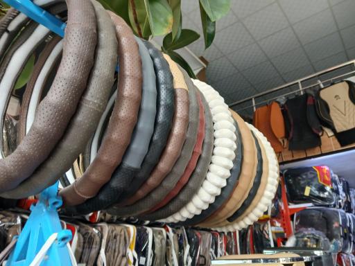 عکس تزیینات اتومبیل اسپرت 110