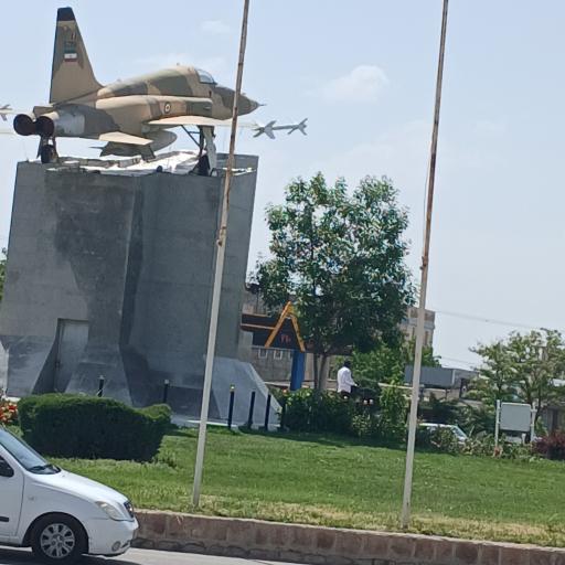 عکس یادبود میدان دفاع مقدس