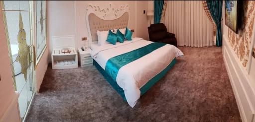 عکس هتل آدینا