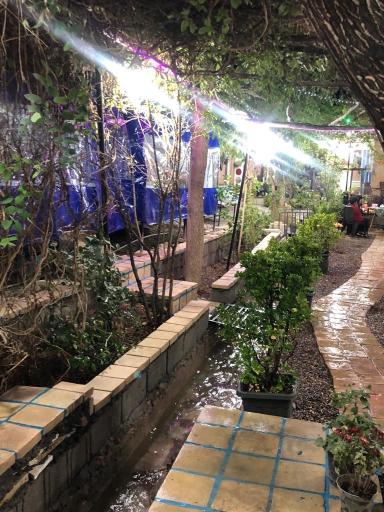 عکس سفره خانه باغ صفا
