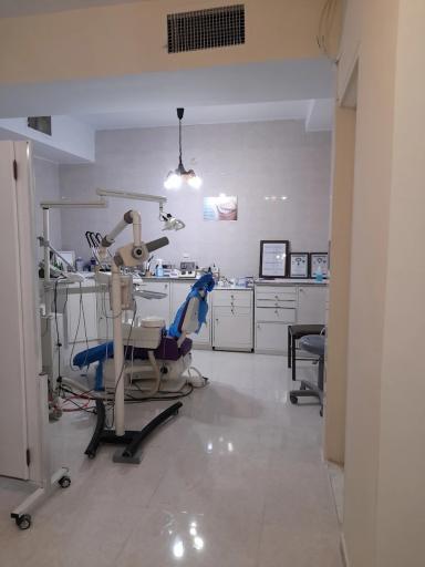 عکس مطب دندانپزشکی دکتر الهام بابایی و دکتر رضا ابراهیمی