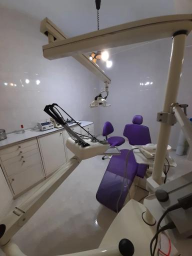 عکس مطب دندانپزشکی دکتر الهام بابایی و دکتر رضا ابراهیمی