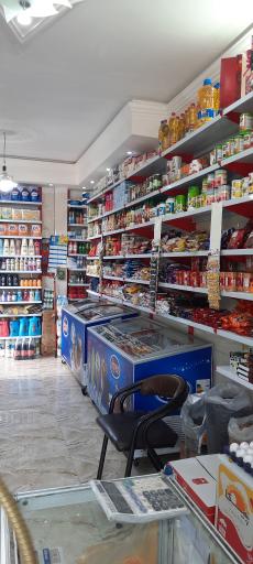 عکس هایپرمارکت طاها