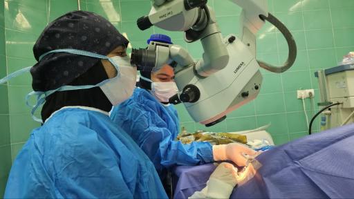 عکس لیزیک کلینیک تخصصی لازک و فمتواسمایل