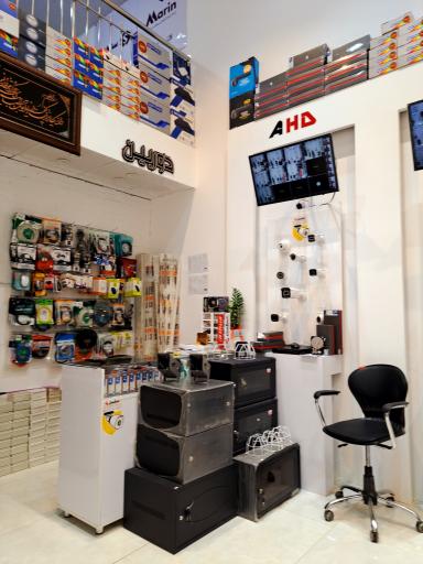 عکس گروه فنی مهندسی خانه امن