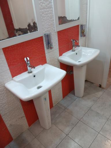 عکس سرویس بهداشتی اطلس مال