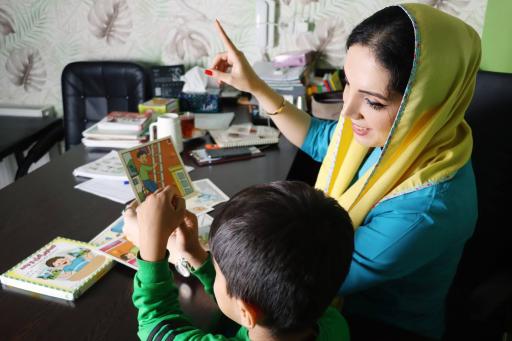 عکس کلینیک توانبخشی، گفتاردرمانی و کاردرمانی امید