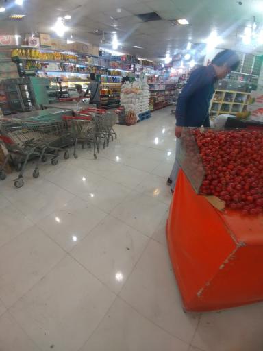 عکس بازار میوه و تره بار زیتون