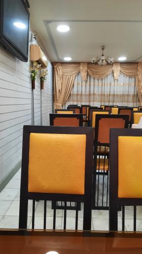 عکس رستوران پدیده بندر