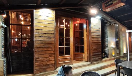 عکس کافه توسکا