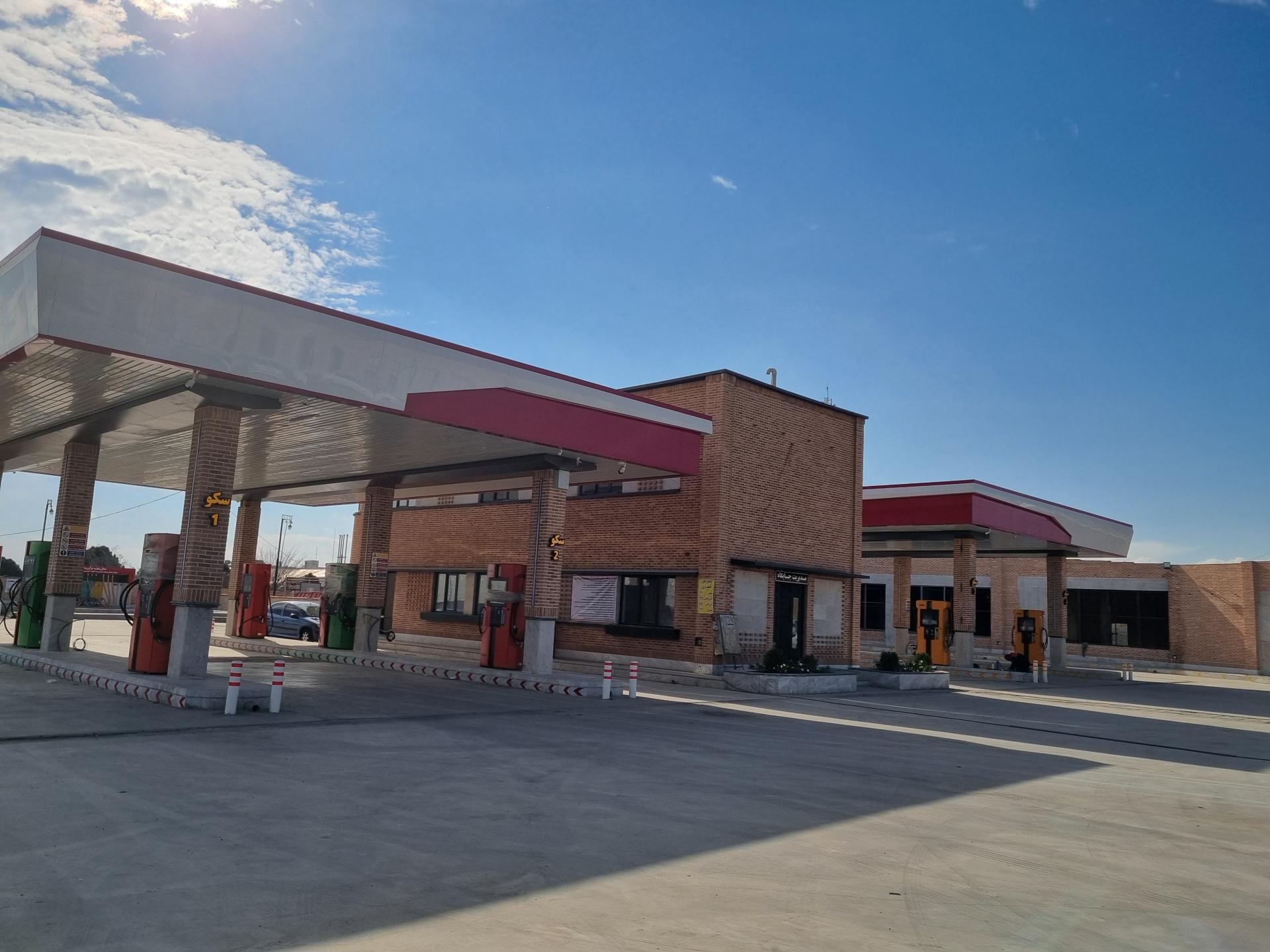 عکس جایگاه پایانه اسلامشهر (بنزین و گازوئیل)