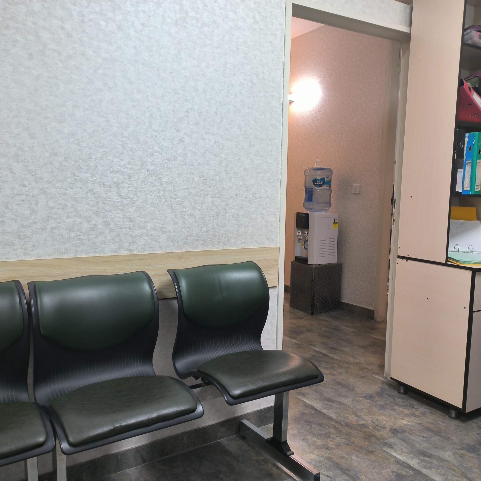 عکس دکتر کامبیز خاکسار