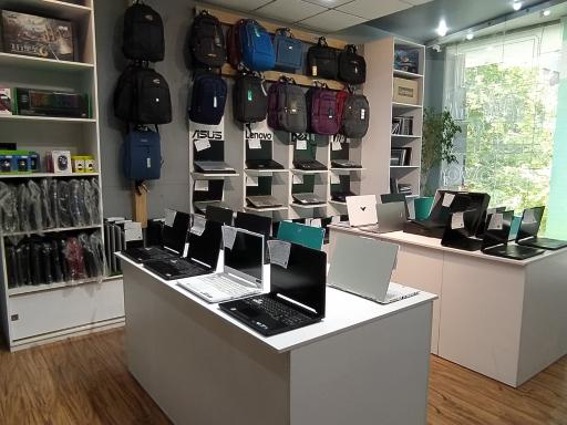 عکس فروشگاه مِستر لپ تاپ