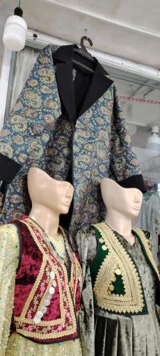 عکس فروشگاه لباس محلی لری 