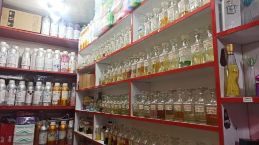 عکس عطریات لالیک (کامران)