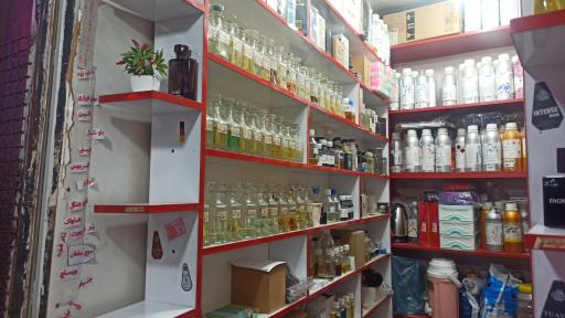 عکس عطریات لالیک (کامران)