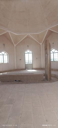 عکس آرامگاه امیر اویس(سنگ سفید)