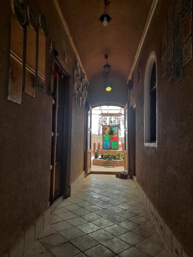 عکس اقامتگاه بوم‌گردی لب خندق