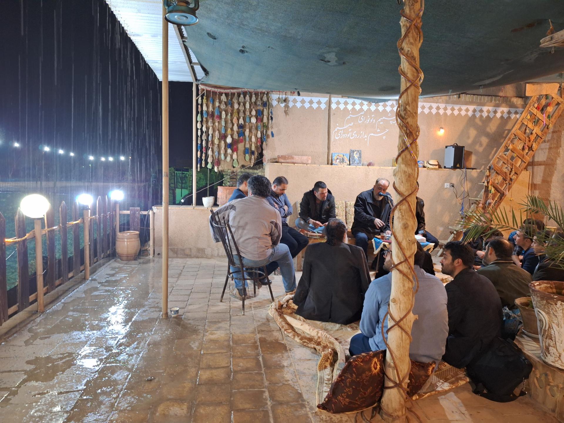 عکس اقامتگاه بوم‌گردی لب خندق