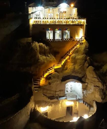 عکس اقامتگاه بوم‌گردی لب خندق