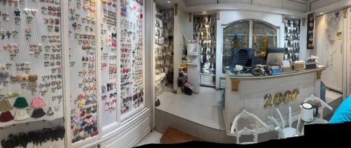 عکس فروشگاه وین