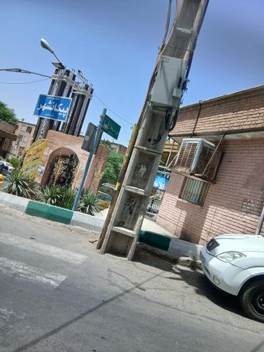 عکس ساختمان نگهبانی ورودی پیکانشهر