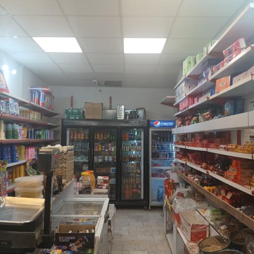 عکس سوپر مارکت حاجی بابا