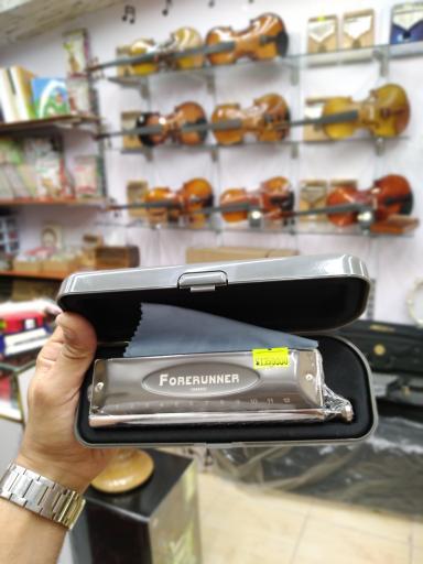 عکس لوازم موسیقی نوای بهار 