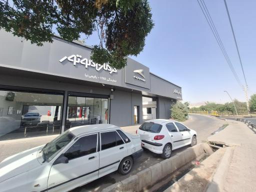 عکس نمایندگی کرمان خودرو ۱۷۶۲ رفیعی نیا