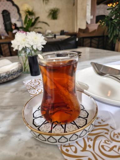 عکس رستوران لبنانی لبینا