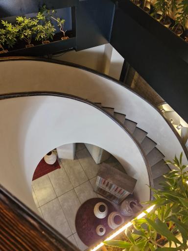 عکس رستوران لبنانی لبینا