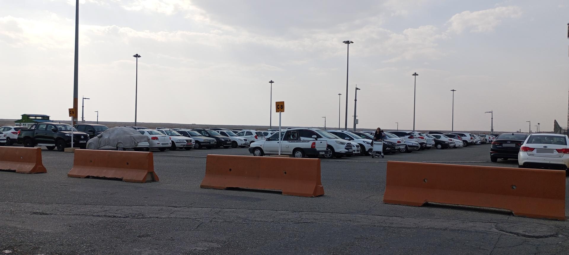 عکس پارکینگ شماره ۳ 