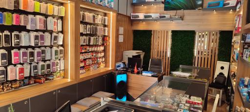 عکس خدمات کامپیوتر پی سی کو