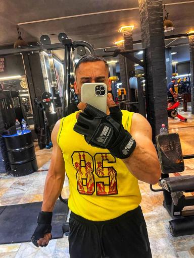 عکس باشگاه بدنسازی ماکان