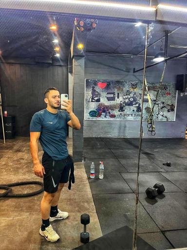 عکس باشگاه بدنسازی ماکان