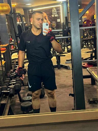 عکس باشگاه بدنسازی ماکان