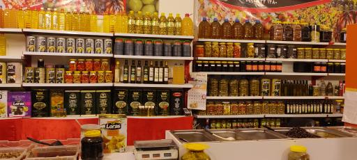 عکس فروشگاه ترشی و زیتون