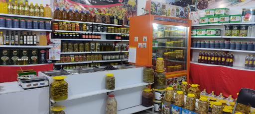 عکس فروشگاه ترشی و زیتون